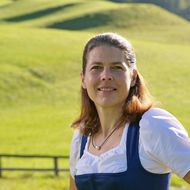 Die Mitarbeiter der Tourist Information Bad Hindelang helfen Euch gerne weiter. Ob individuelle Urlaubstipps, passende Unterkunft oder Interessantes rund ums Allgäu - hier werdet Ihr perfekt beraten.