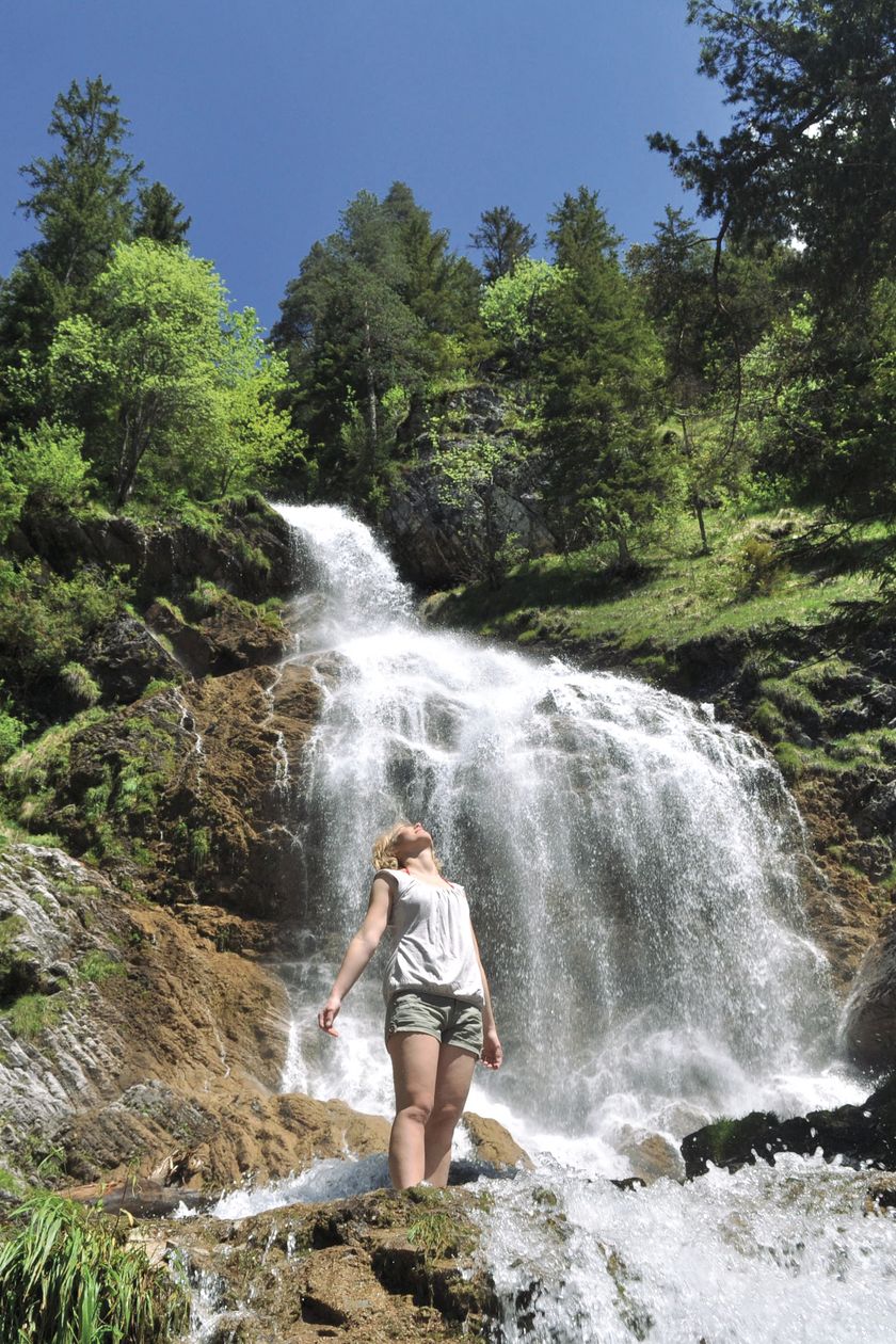 Reinstes Wasser - am Wasserfall "Zipfelsfall" in Hinterstein spürt man die wohltuende und gesunde Natur der Allgäuer Alpen.